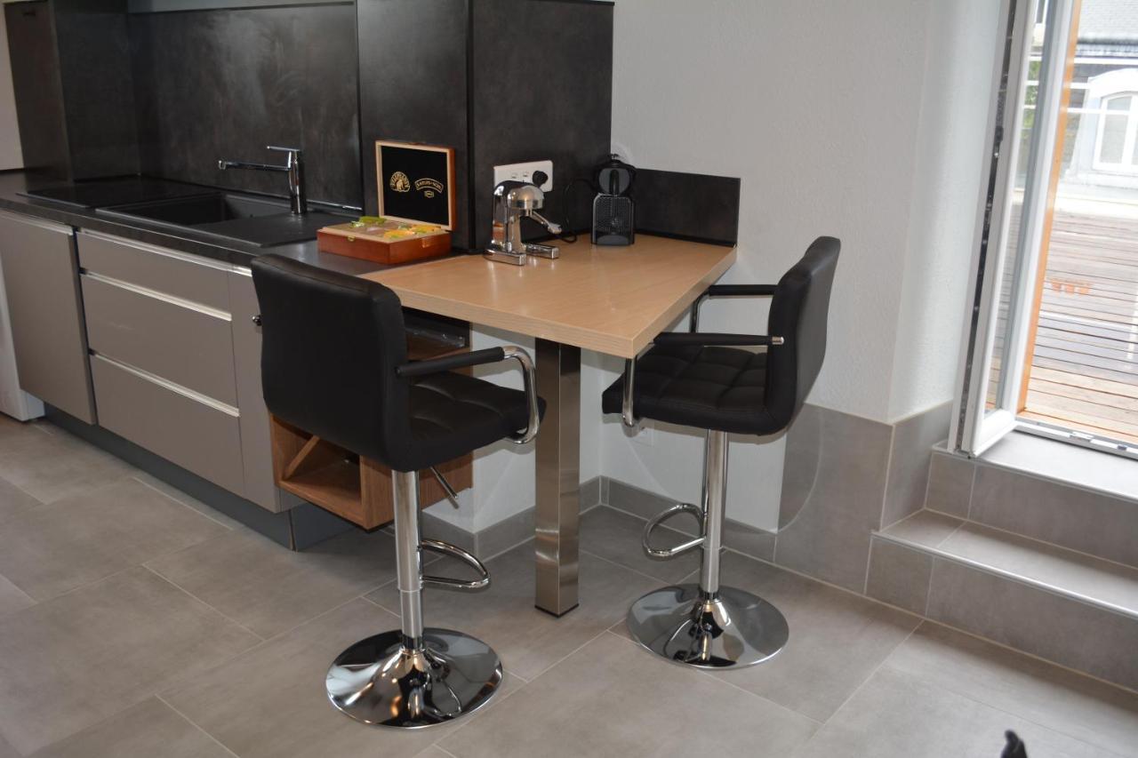 Appartement-Terrasse Parking Prive Meuble De Tourisme 4 Etoiles Belfort Eksteriør billede